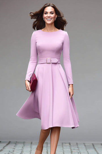 Robe de travail midi ligne à col rond lilas avec ceinture
